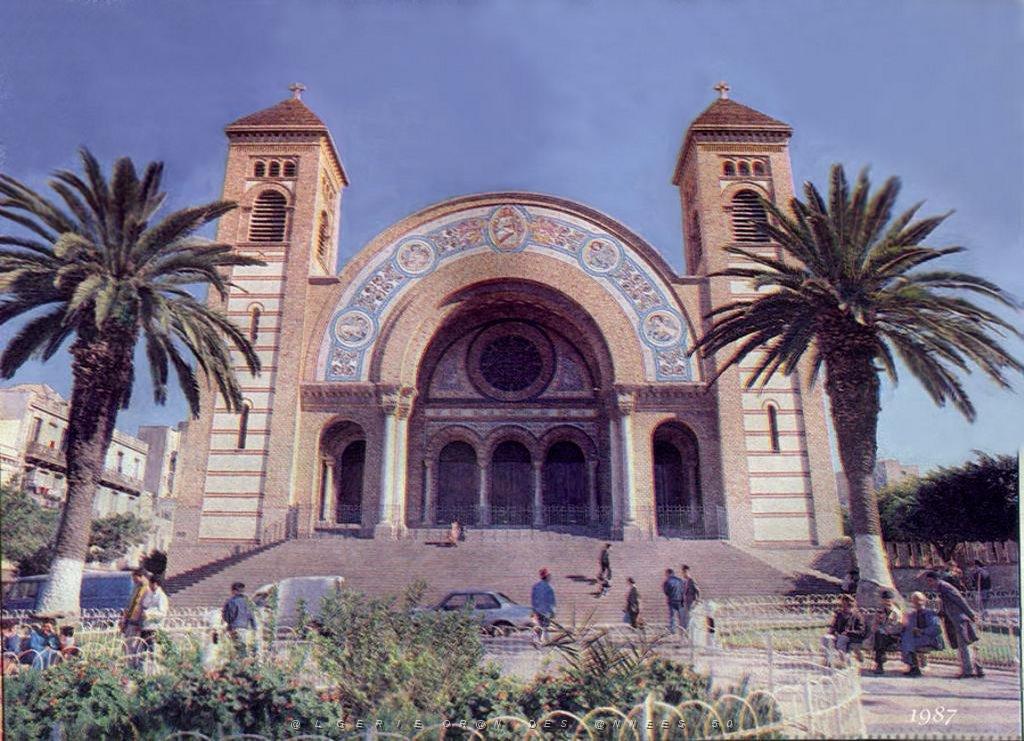 ORAN LA CATHEDRALE.JPG